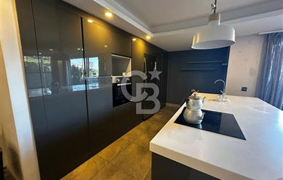 Narlıdere Doruk Life Sitesinde Deniz Manzaralı Lüks Villa