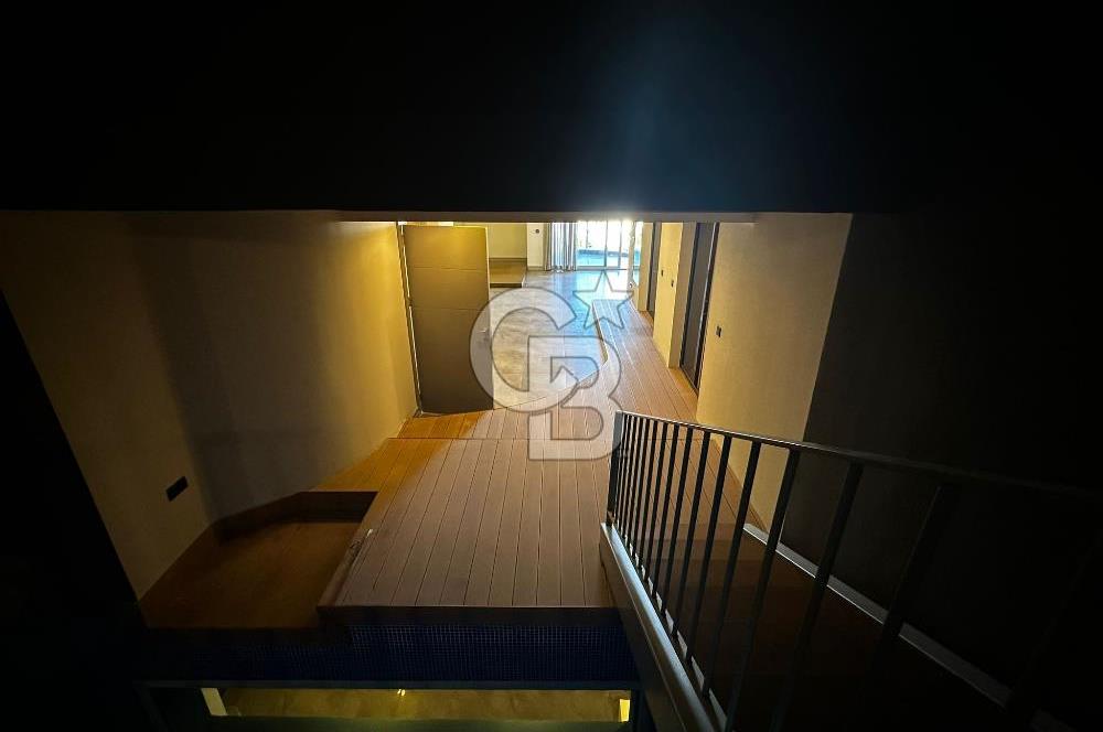 Narlıdere Doruk Life Sitesinde Deniz Manzaralı Lüks Villa