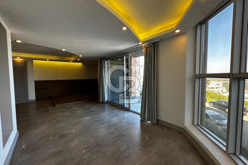 Narlıdere Doruk Life Sitesinde Deniz Manzaralı Lüks Villa