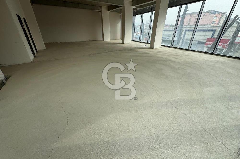 Sancaktepe Osmangazi ve Aslı Türk Caddesine Cephe Kiralık Dükkan