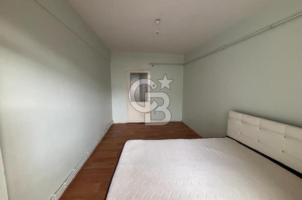 BEŞİKTAŞ DEREBOYU CADDESİNDE BOŞ SATILIK 2+1