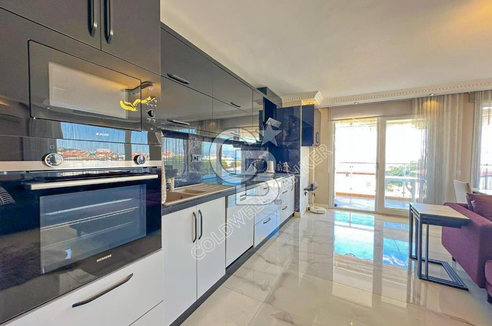 Kuşadası Merkezde Önü Kapanmaz Full Deniz ve Şehir Manzaralı Satılık 3+1 Daire 