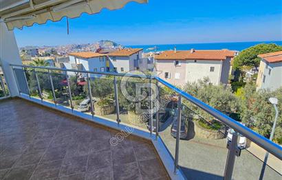 Kuşadası Merkezde Önü Kapanmaz Full Deniz ve Şehir Manzaralı Satılık 3+1 Daire 