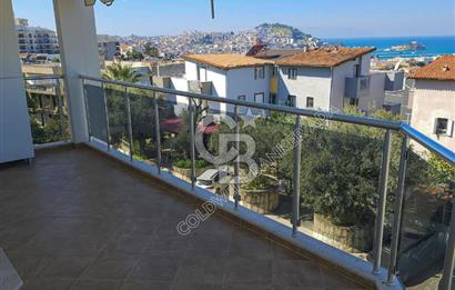 Kuşadası Merkezde Önü Kapanmaz Full Deniz ve Şehir Manzaralı Satılık 3+1 Daire 