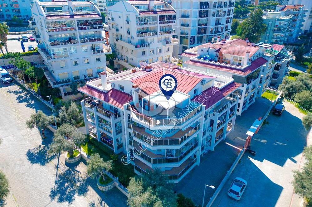 Kuşadası Merkezde Önü Kapanmaz Full Deniz ve Şehir Manzaralı Satılık 3+1 Daire 