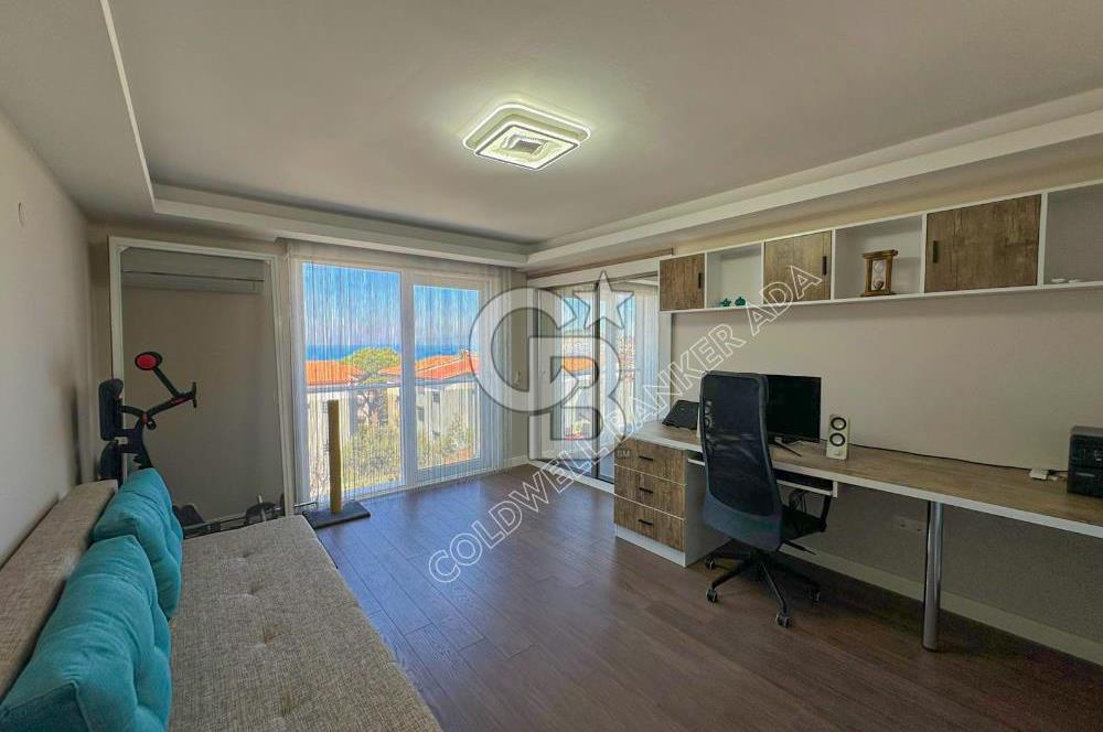 Kuşadası Merkezde Önü Kapanmaz Full Deniz ve Şehir Manzaralı Satılık 3+1 Daire 