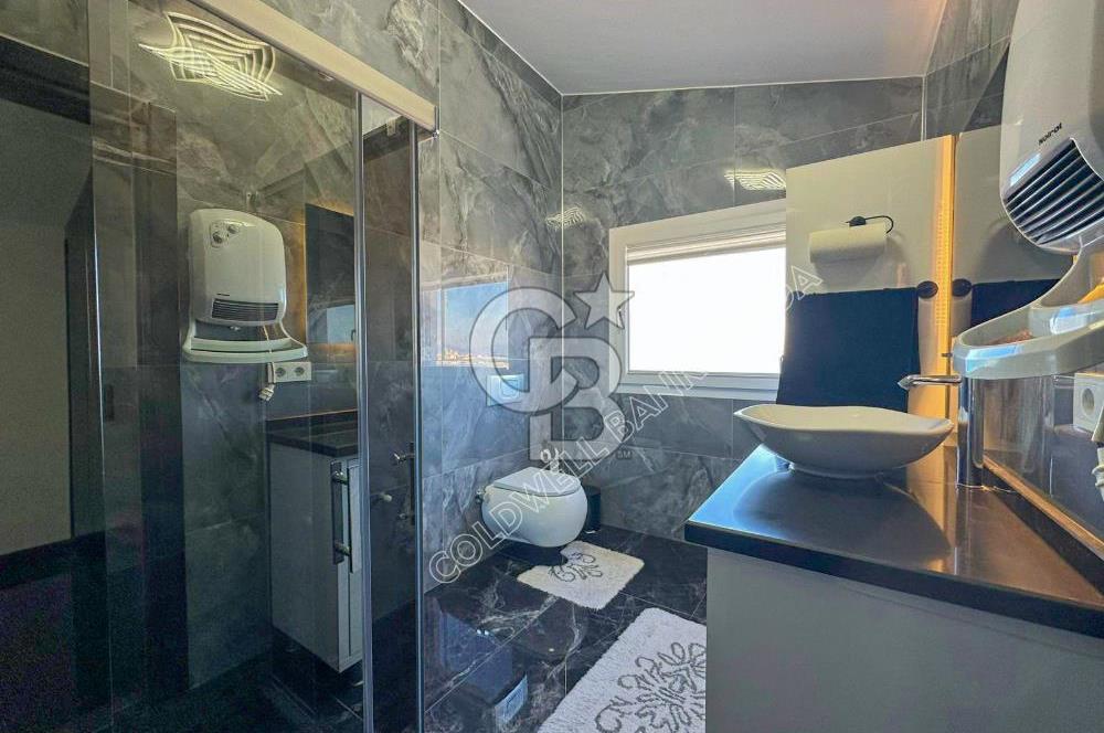 Kuşadası Merkezde Önü Kapanmaz Full Deniz ve Şehir Manzaralı Satılık 3+1 Daire 