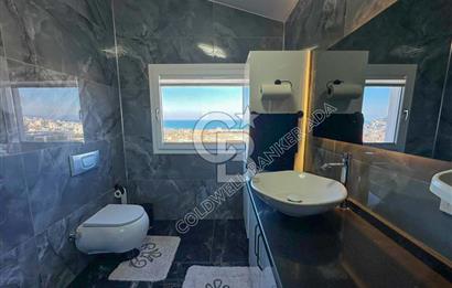 Kuşadası Merkezde Önü Kapanmaz Full Deniz ve Şehir Manzaralı Satılık 3+1 Daire 