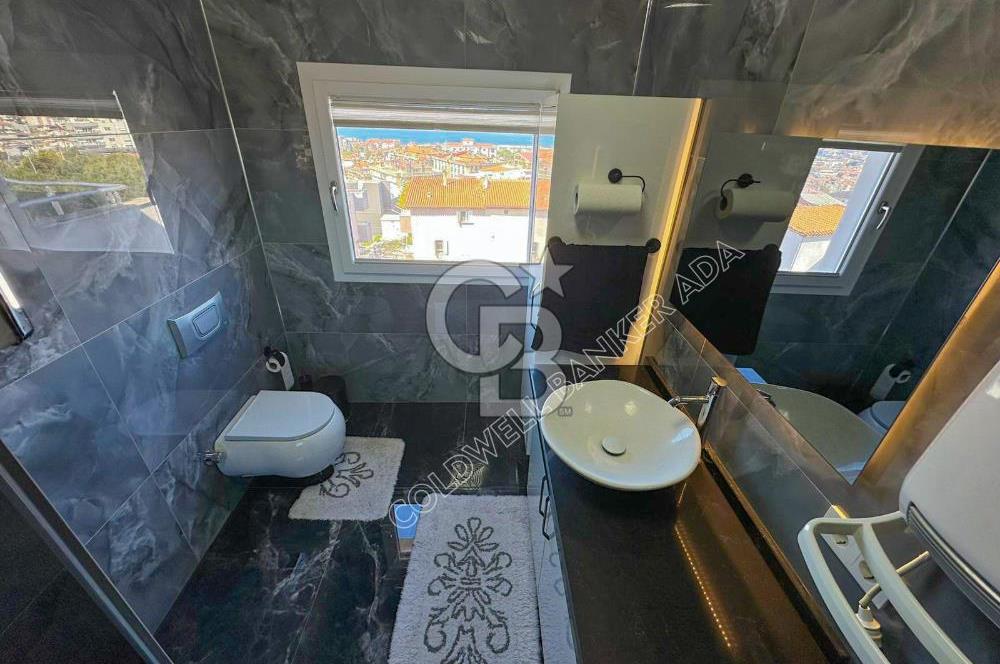 Kuşadası Merkezde Önü Kapanmaz Full Deniz ve Şehir Manzaralı Satılık 3+1 Daire 