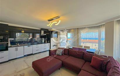 Kuşadası Merkezde Önü Kapanmaz Full Deniz ve Şehir Manzaralı Satılık 3+1 Daire 