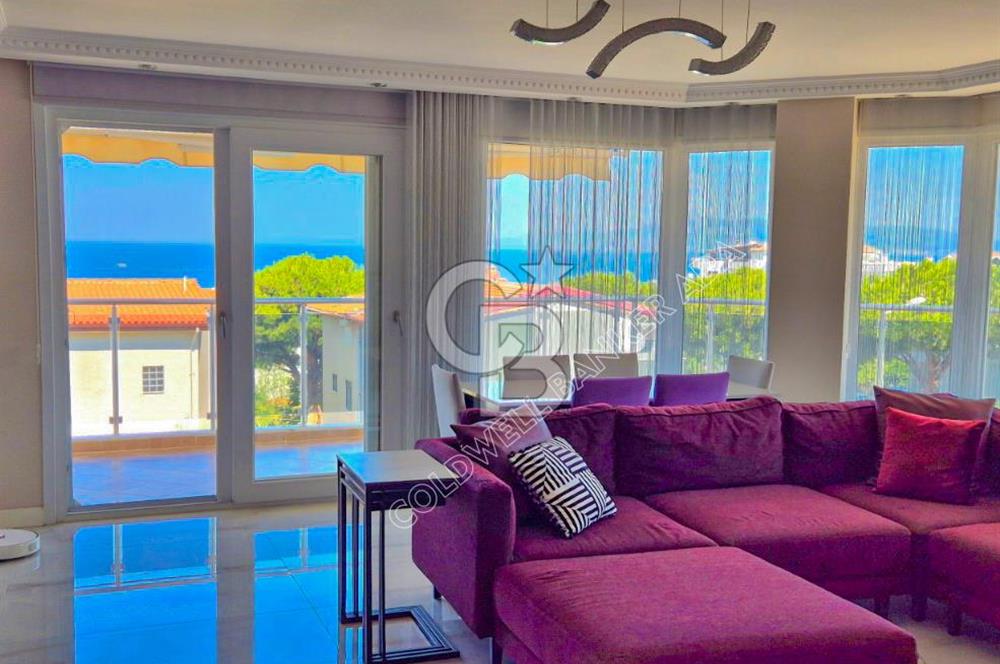 Kuşadası Merkezde Önü Kapanmaz Full Deniz ve Şehir Manzaralı Satılık 3+1 Daire 