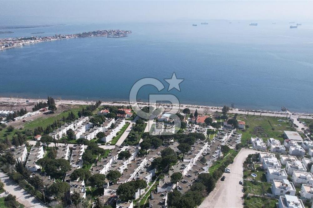 Çandarlı Meltemköy'de Deniz Manzaralı, Plajlı 1+1 Daire