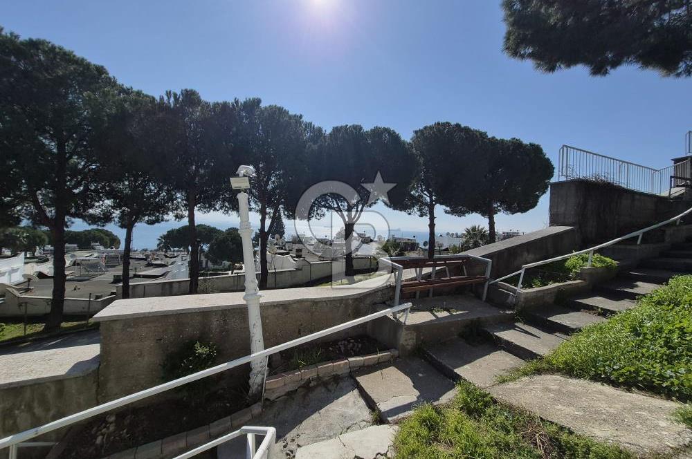 Çandarlı Meltemköy'de Deniz Manzaralı, Plajlı 1+1 Daire