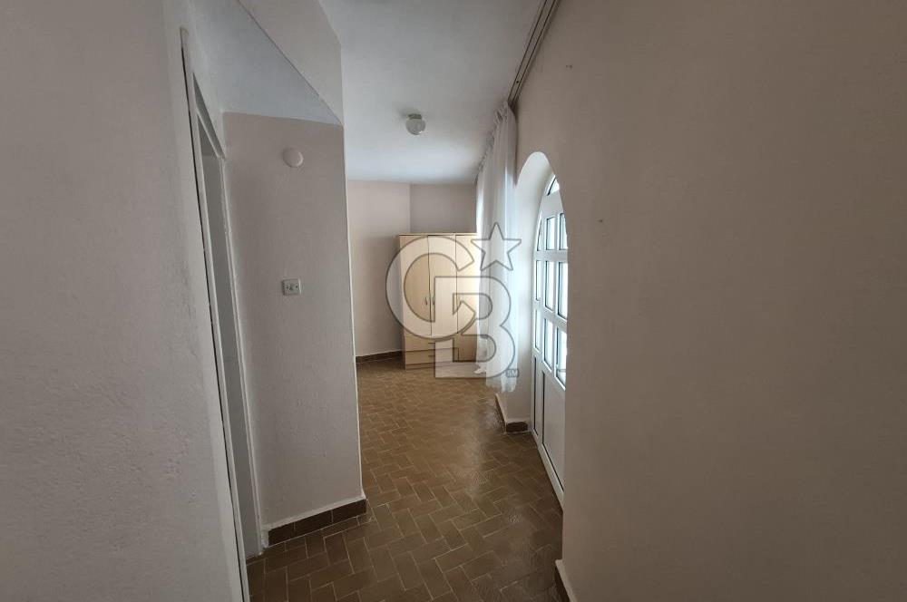 Çandarlı Meltemköy'de Deniz Manzaralı, Plajlı 1+1 Daire