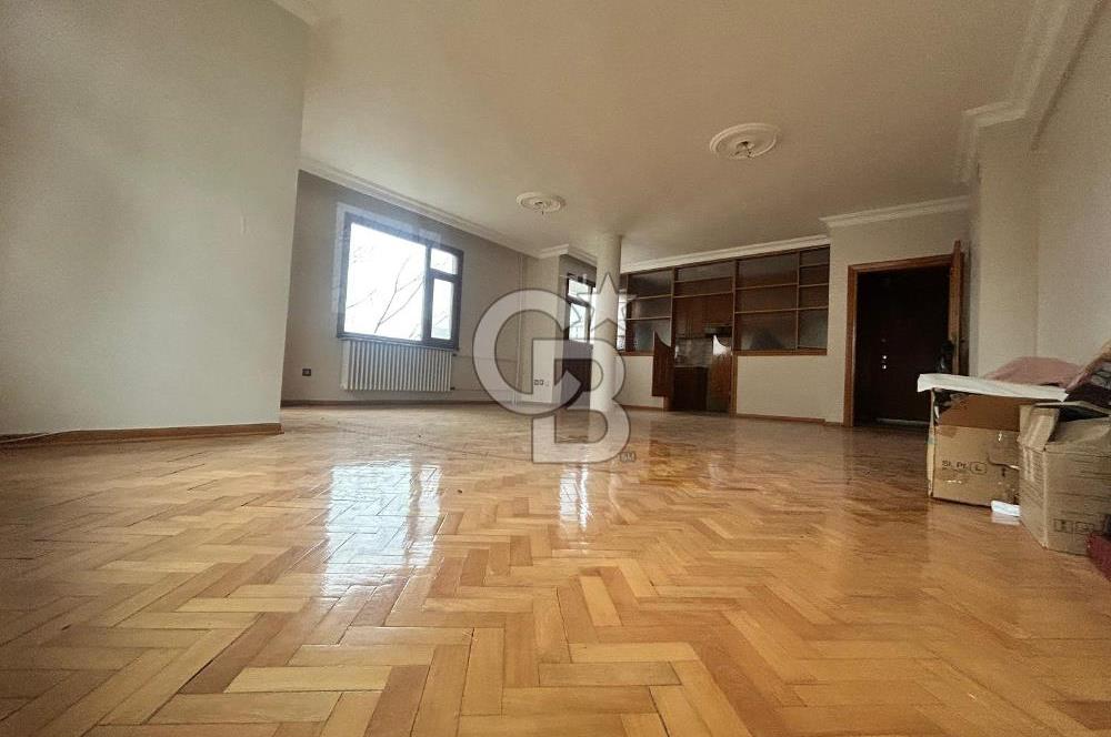 Göztepe Bağdat caddesinde yatırımlık 3+1 daire