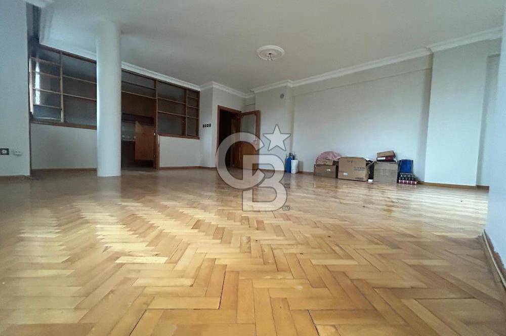 Göztepe Bağdat caddesinde yatırımlık 3+1 daire