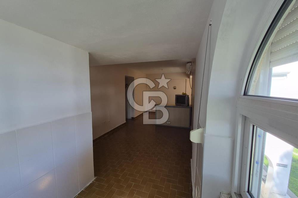 Çandarlı Meltemköy'de Deniz Manzaralı, Plajlı 1+1 Daire