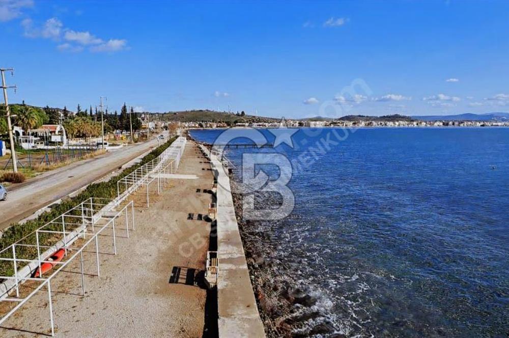 Çandarlı Meltemköy'de Deniz Manzaralı, Plajlı 1+1 Daire