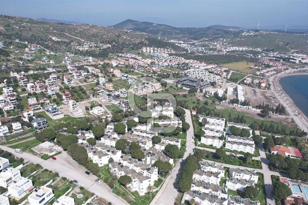 Çandarlı Meltemköy'de Deniz Manzaralı, Plajlı 1+1 Daire