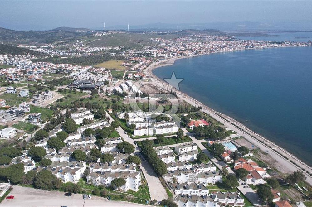 Çandarlı Meltemköy'de Deniz Manzaralı, Plajlı 1+1 Daire