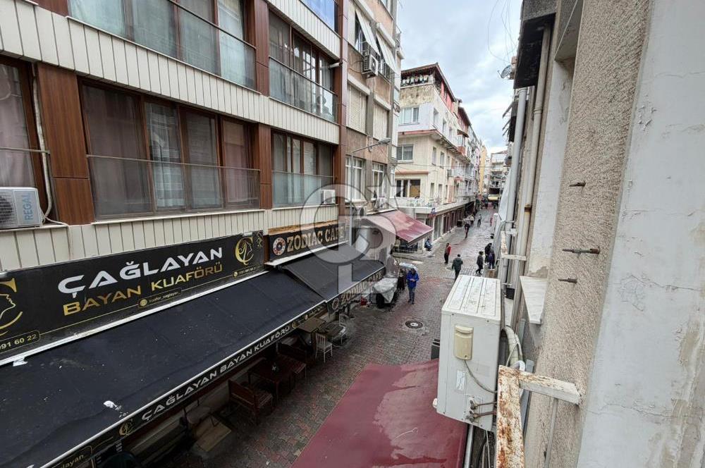 Karşıyaka Çarşı İçinde Satılık 2+1 Daire