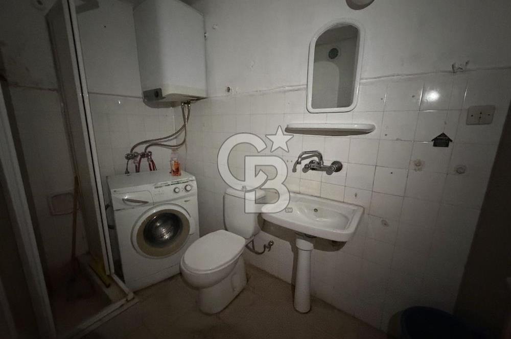 Karşıyaka Çarşı İçinde Satılık 2+1 Daire