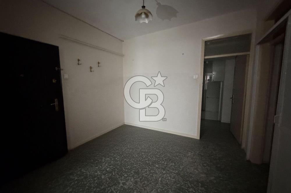 Karşıyaka Çarşı İçinde Satılık 2+1 Daire