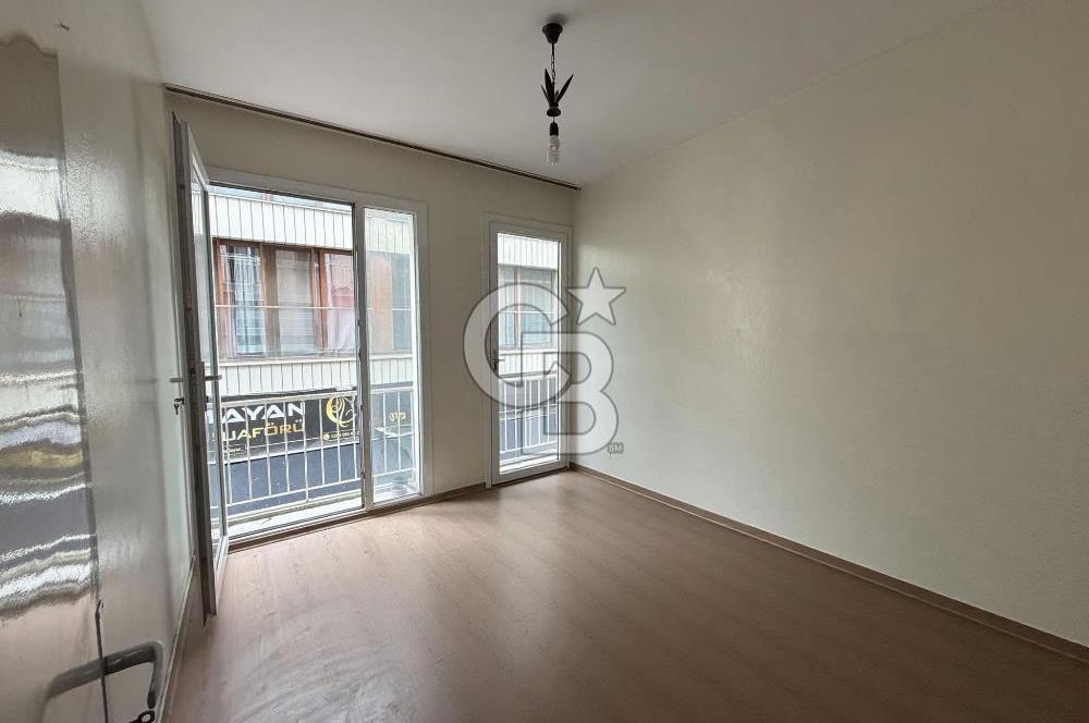 Karşıyaka Çarşı İçinde Satılık 2+1 Daire