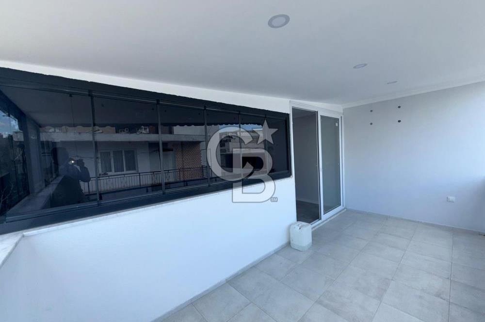 Çiğli Uğur Mumcu Mahallesi'nde Satılık Tripleks