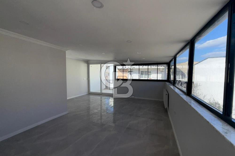 Çiğli Uğur Mumcu Mahallesi'nde Satılık Tripleks