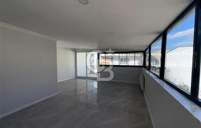 Çiğli Uğur Mumcu Mahallesi'nde Satılık Tripleks