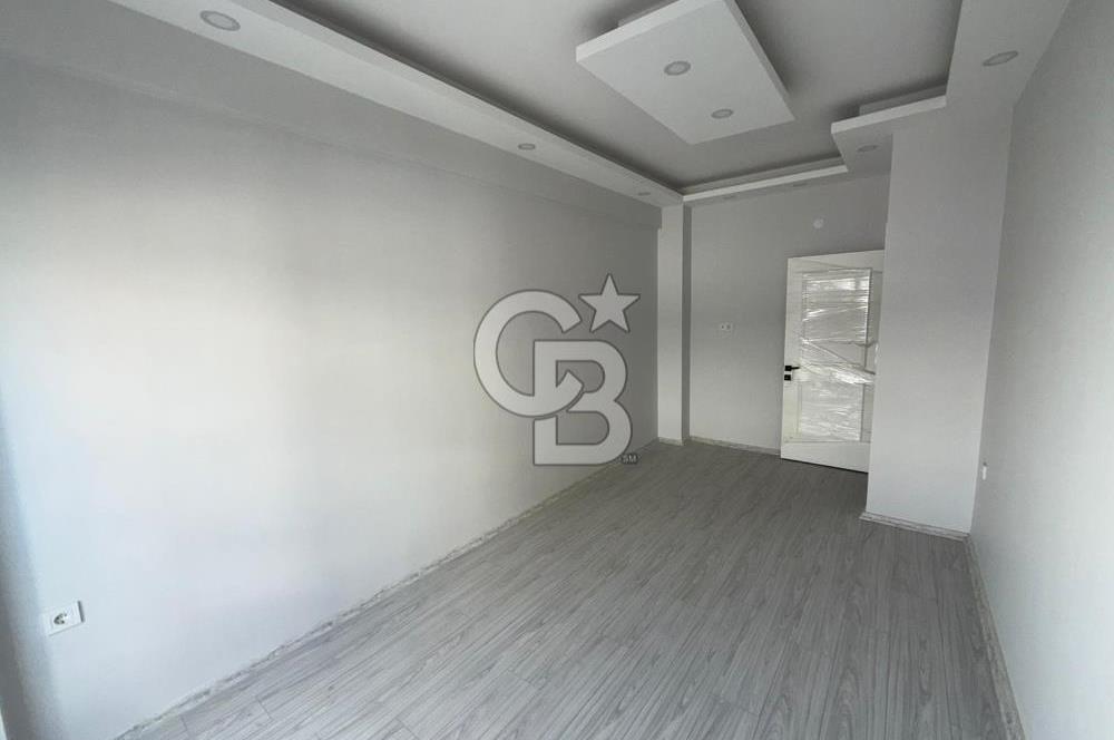 Çiğli Uğur Mumcu Mahallesi'nde Satılık Tripleks