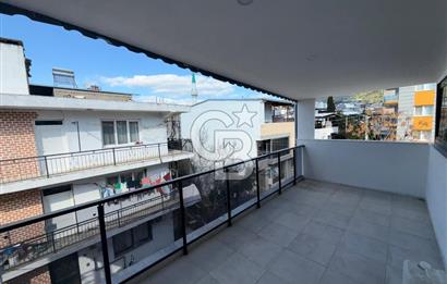 Çiğli Uğur Mumcu Mahallesi'nde Satılık Tripleks