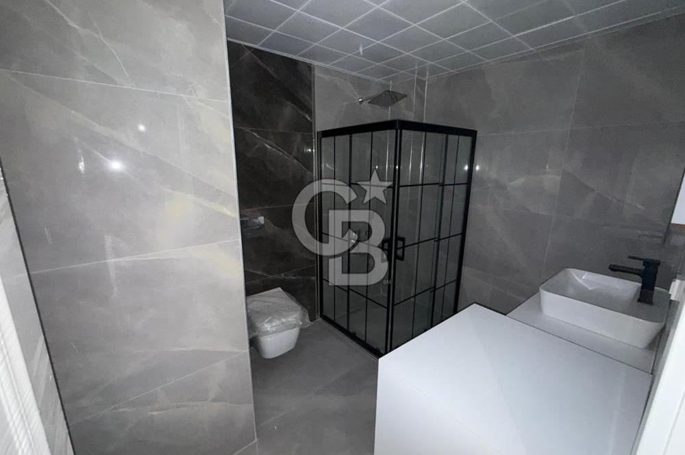 Çiğli Uğur Mumcu Mahallesi'nde Satılık Tripleks