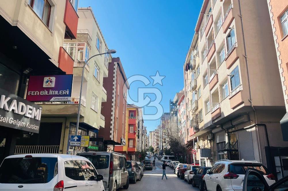 ÜMRANİYE MEREKEZDE GENİŞ METRO DURAĞINA 2 DK