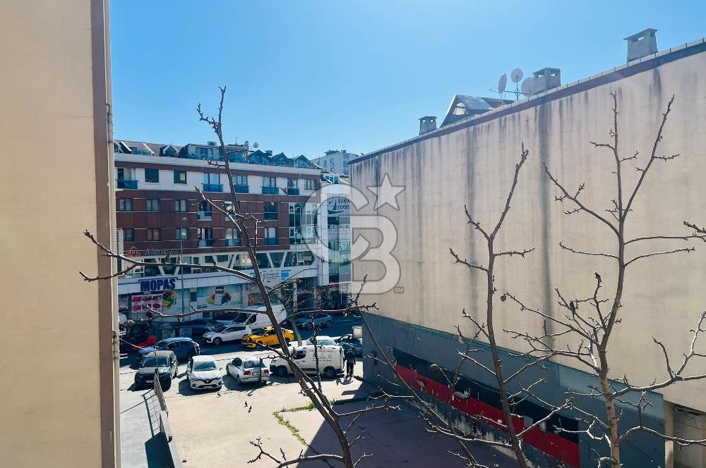 ÜMRANİYE MEREKEZDE GENİŞ METRO DURAĞINA 2 DK