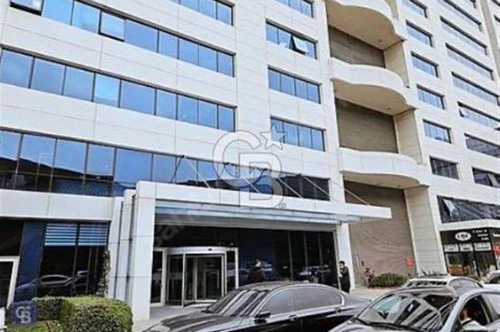 Basın Ekspres Ağaoğlu 212 My Office'de Depolu Satılık 1+1 Ofis