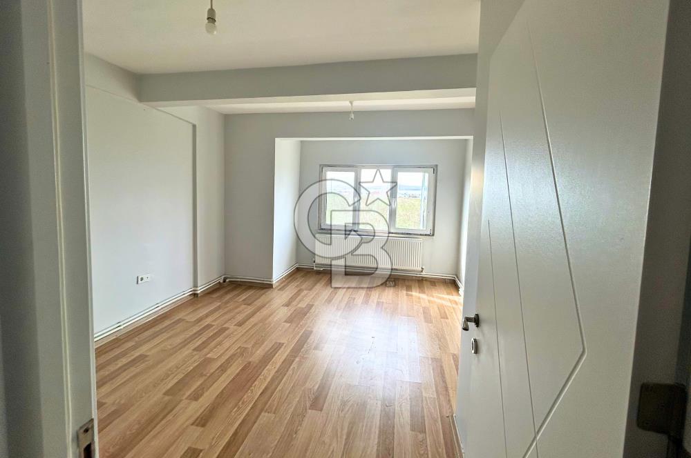 Lapseki Çardak'ta Boğaz ve Köprü Manzaralı Kiralık Bahçeli Villa