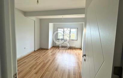 Lapseki Çardak'ta Boğaz ve Köprü Manzaralı Kiralık Bahçeli Villa