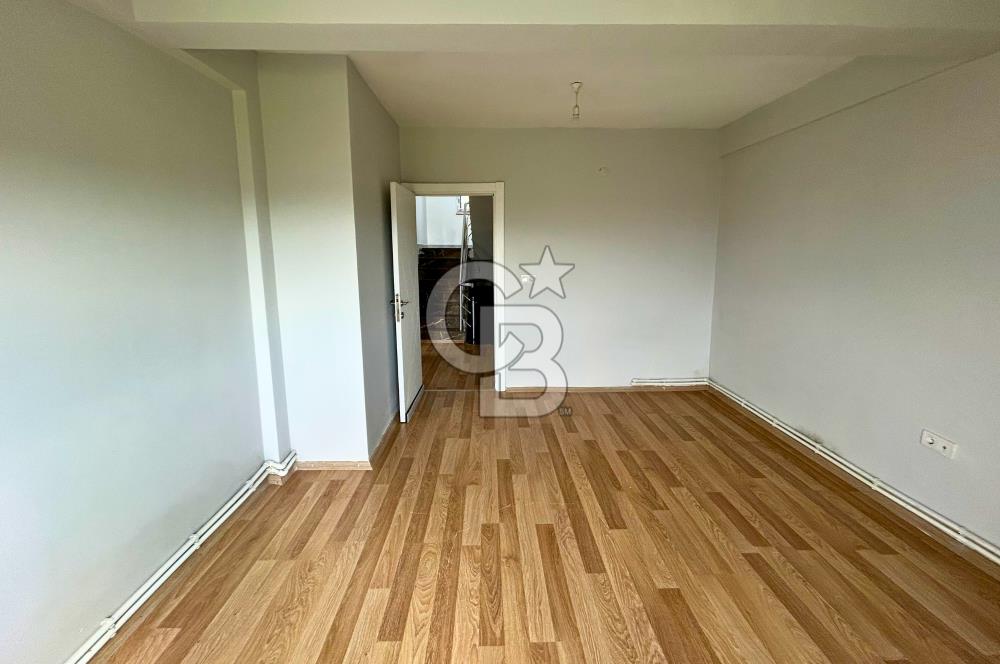 Lapseki Çardak'ta Boğaz ve Köprü Manzaralı Kiralık Bahçeli Villa