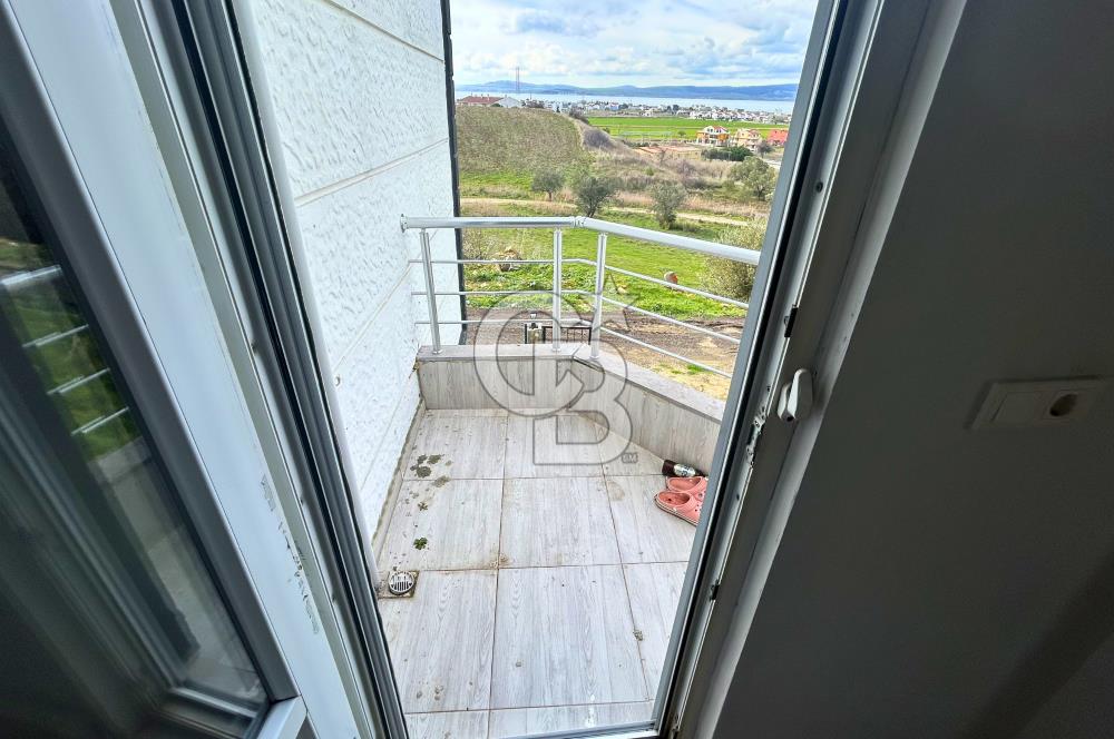 Lapseki Çardak'ta Boğaz ve Köprü Manzaralı Kiralık Bahçeli Villa