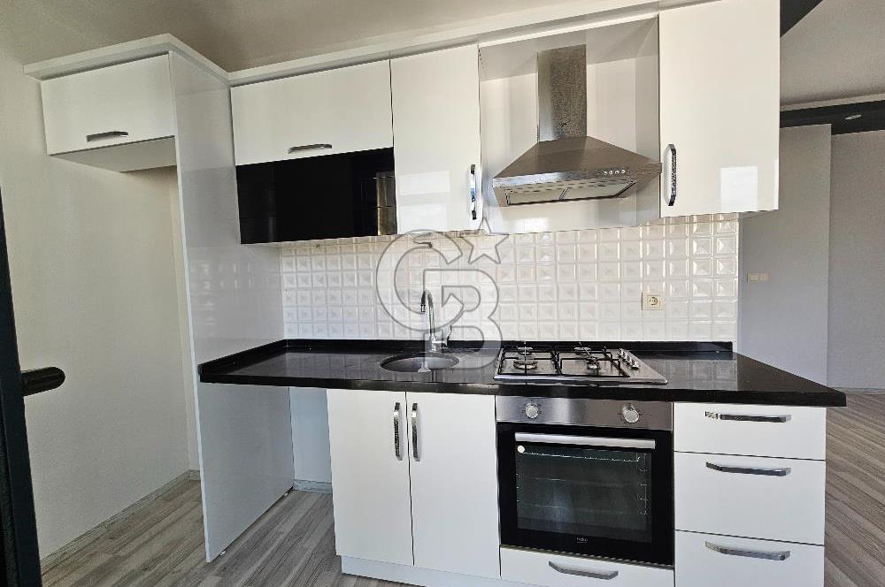 Altınova'da Yeni Kapalı Pazaryeri Karşısında Kiralık 2+1 Daire