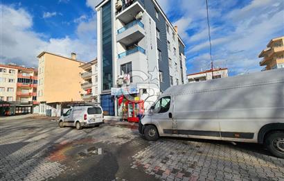 Altınova'da Yeni Kapalı Pazaryeri Karşısında Kiralık 2+1 Daire