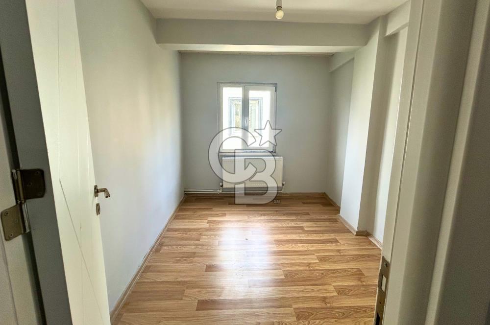 Lapseki Çardak'ta Boğaz ve Köprü Manzaralı Kiralık Bahçeli Villa