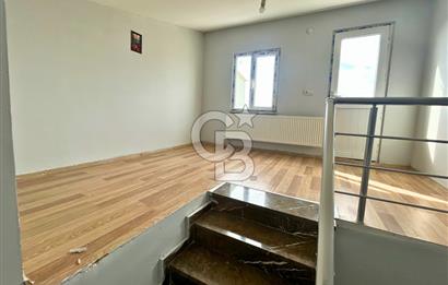 Lapseki Çardak'ta Boğaz ve Köprü Manzaralı Kiralık Bahçeli Villa