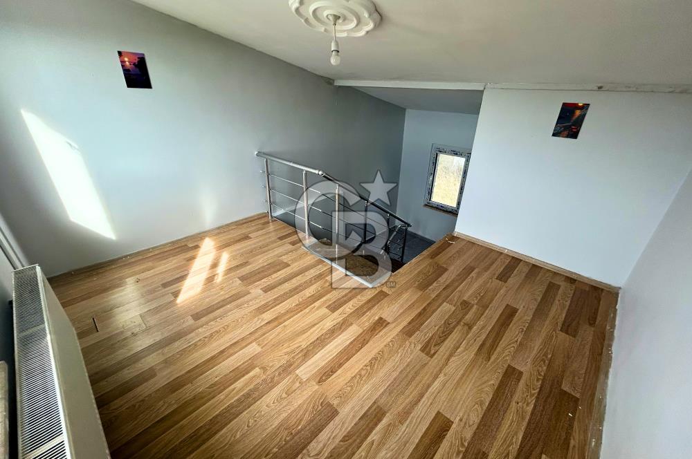 Lapseki Çardak'ta Boğaz ve Köprü Manzaralı Kiralık Bahçeli Villa