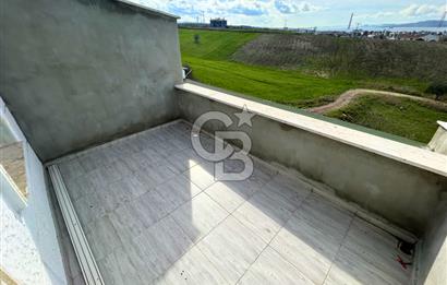 Lapseki Çardak'ta Boğaz ve Köprü Manzaralı Kiralık Bahçeli Villa