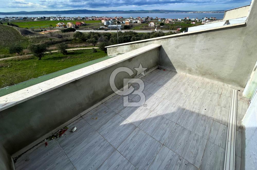 Lapseki Çardak'ta Boğaz ve Köprü Manzaralı Kiralık Bahçeli Villa