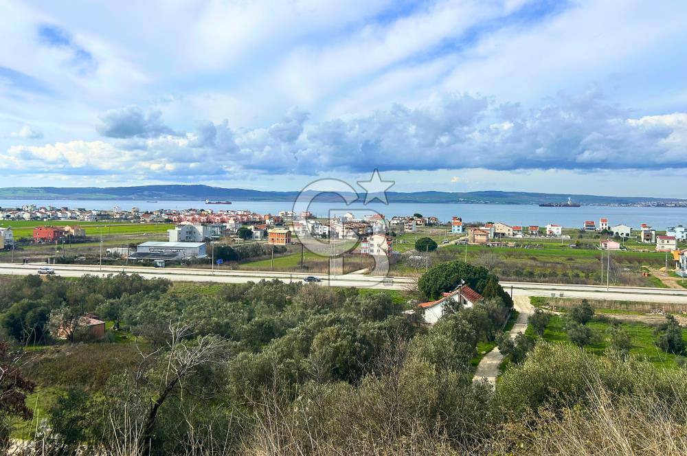 Lapseki Çardak'ta Boğaz ve Köprü Manzaralı Kiralık Bahçeli Villa