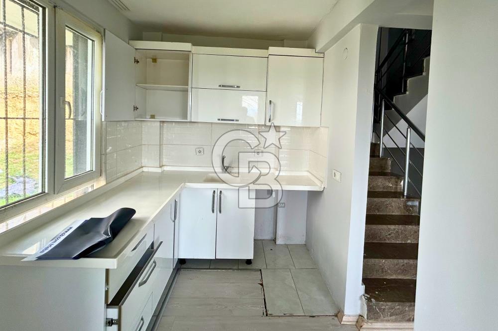 Lapseki Çardak'ta Boğaz ve Köprü Manzaralı Kiralık Bahçeli Villa